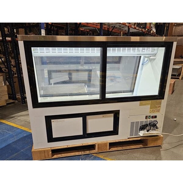 Scratch and Dent Avantco DDLC-71-W 71" White Square Glass Refrigerated Double-Duty Deli Case