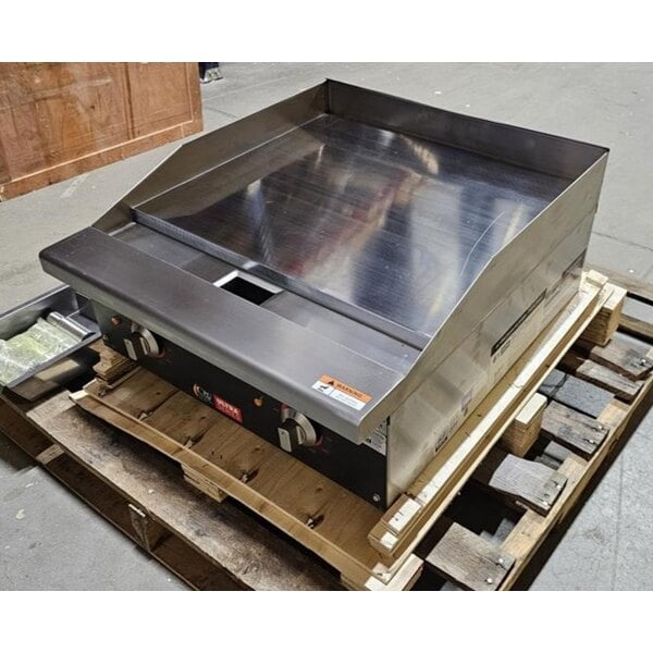 Scratch and Dent Cooking Performance Group GU-CPG-24-M Ultra Series 24" Chrome Plated Electric Countertop Griddle - 6,000W / 8,000W, 208 / 240V