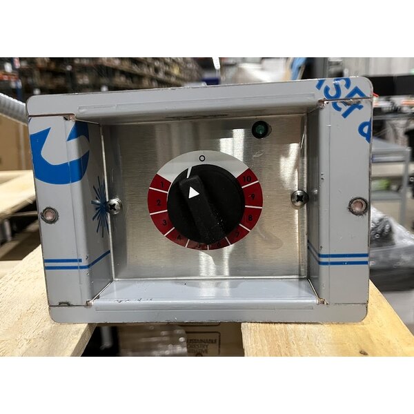 Scratch and Dent Alto-Shaam 100-HW/D643 4/3 Size 1 Pan Drop-In Hot Food Well for 6" Deep Pans - 120V