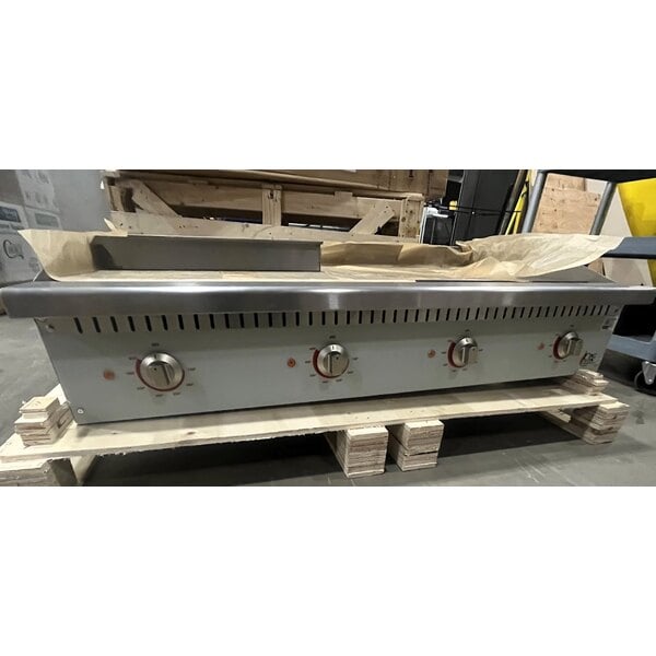 Scratch and Dent Cooking Performance Group G-CPG-48-M 48" Electric Countertop Griddle - 12,000W / 16,000W, 208 / 240V