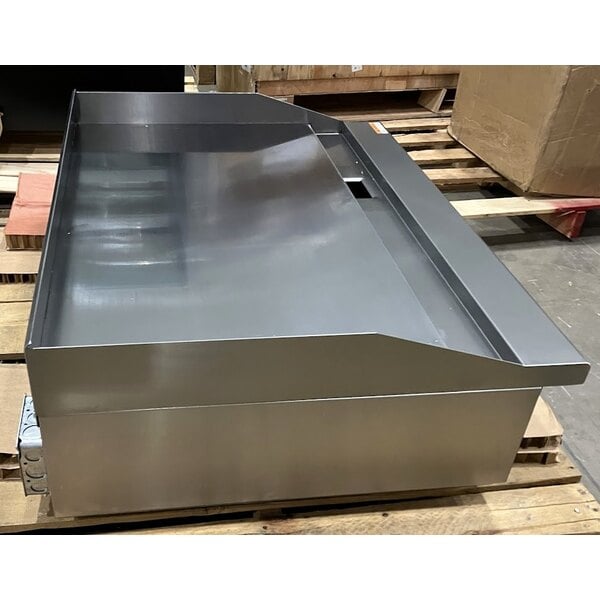 Scratch and Dent Cooking Performance Group GU-CPG-36-M Ultra Series 36" Chrome Plated Electric Countertop Griddle - 9,000W / 12,000W, 208 / 240V