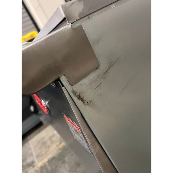 Scratch and Dent Avantco F5-ES-N 65-70 lb. Natural Gas Stainless Steel Floor Fryer - 100,000 BTU