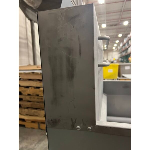 Scratch and Dent Avantco F5-ES-N 65-70 lb. Natural Gas Stainless Steel Floor Fryer - 100,000 BTU