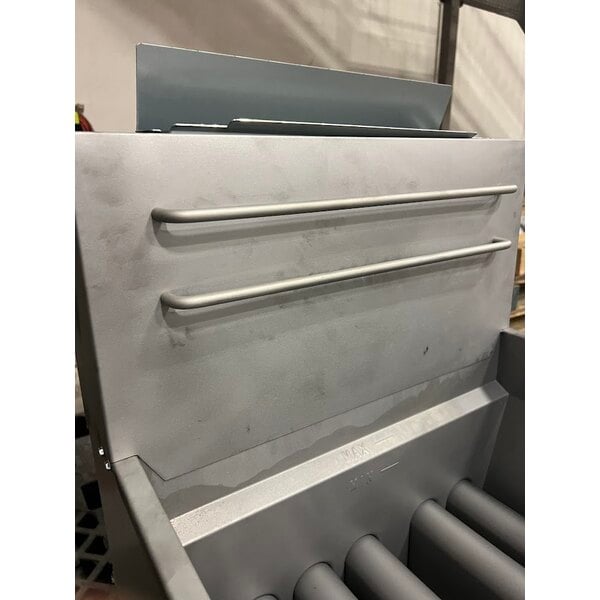 Scratch and Dent Avantco F5-ES-N 65-70 lb. Natural Gas Stainless Steel Floor Fryer - 100,000 BTU