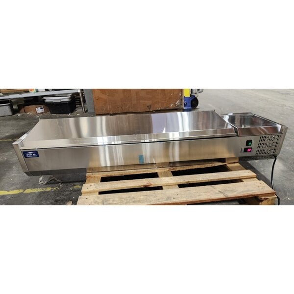 Scratch and Dent Arctic Air ACP63 63" Refrigerated Countertop Condiment Prep Station
