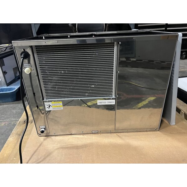 Scratch and Dent Avantco Ice MC-F-430-A 30" Air Cooled Modular Full Cube Ice Machine - 397 lb.