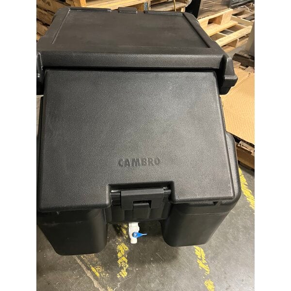 Scratch and Dent Cambro ICS100L4S110 SlidingLid™ Black Mobile Ice Bin - 100 lb. Capacity