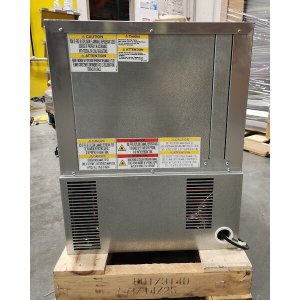 Scratch and Dent Beverage-Air UCF20HC 20" Low Profile Undercounter Freezer