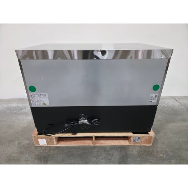 Scratch and Dent Avantco ZUC-48R-HC 48" Front Breathing Undercounter Refrigerator