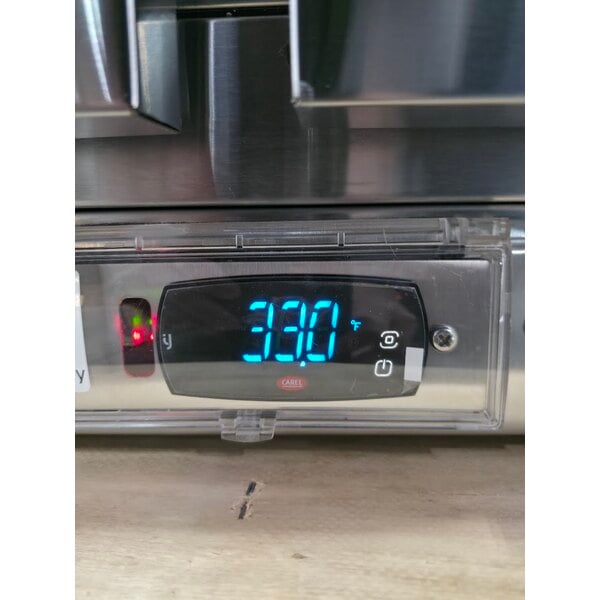 Scratch and Dent Avantco ZUC-48R-HC 48" Front Breathing Undercounter Refrigerator