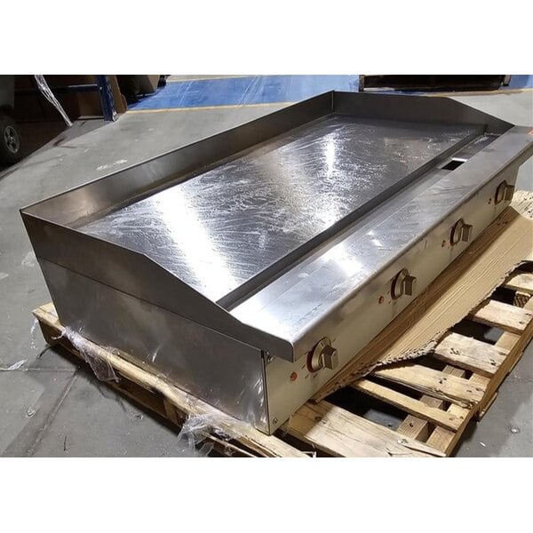 Scratch and Dent Cooking Performance Group G-CPG-48-M 48" Electric Countertop Griddle - 12,000W / 16,000W, 208 / 240V