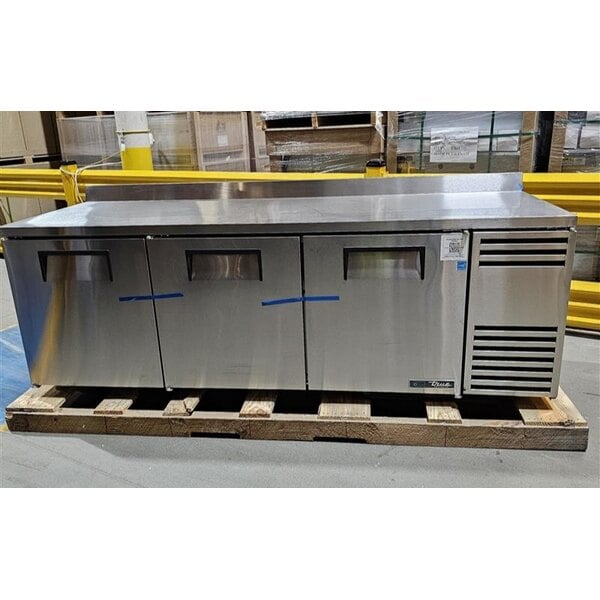 Scratch and Dent True TWT-93-HC 93 1/4" Deep Worktop Refrigerator with 3 9/16" Backsplash