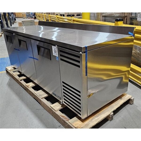 Scratch and Dent True TWT-93-HC 93 1/4" Deep Worktop Refrigerator with 3 9/16" Backsplash