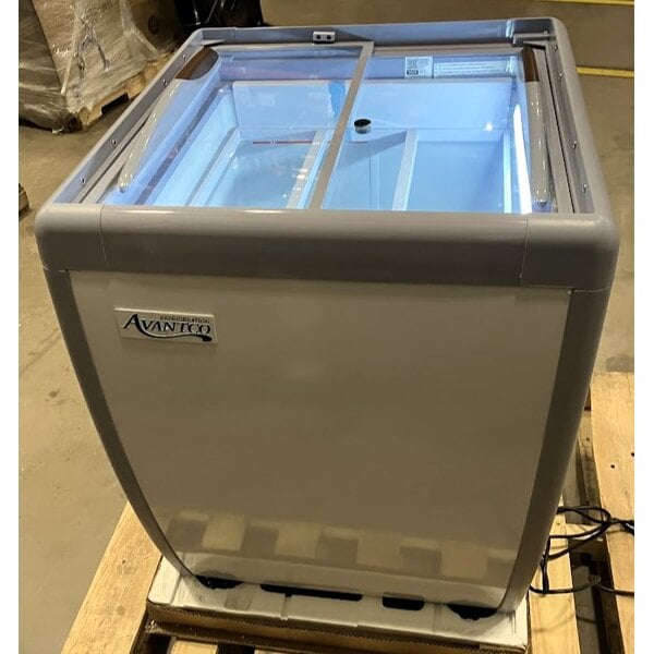 Scratch and Dent Avantco ADC-GEL-4C 26" Customizable Four Pan Gelato Dipping Cabinet with Curved Sneeze Guard and Pans