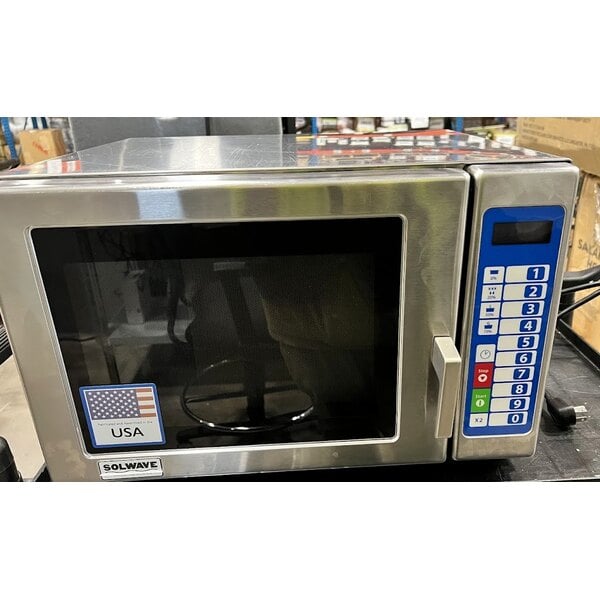 Scratch and Dent Solwave Ameri-Series Medium-Duty Stainless Steel Commercial Microwave with Push Button Controls - 208/240V, 2,100W