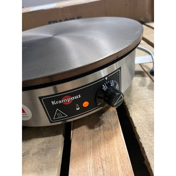 Scratch and Dent Krampouz CEBIR4 16" Round Electric Cast Iron Crepe Maker - 120V / 1740W
