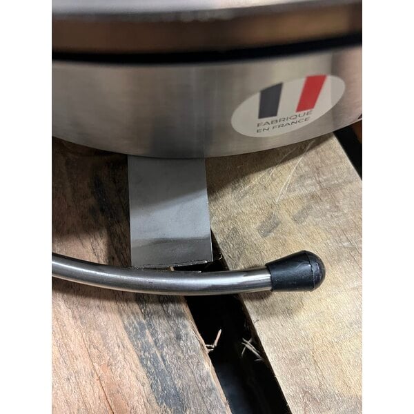 Scratch and Dent Krampouz CEBIR4 16" Round Electric Cast Iron Crepe Maker - 120V / 1740W