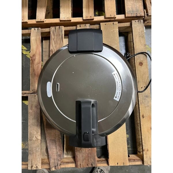 Scratch and Dent Avantco RCSB90 90 Cup (45 Cup Raw) Digital Electric Rice Cooker / Warmer with Hinged Lid - 240V, 2,500W