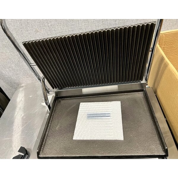 Scratch and Dent Avantco PG200GST Commercial Panini Sandwich Grill with Timer, Grooved Top and Smooth Bottom Plates, and 13 3/8" x 8 3/4" Cooking Surface - 120V, 1750W
