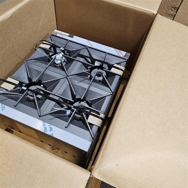 Scratch and Dent Vulcan VHP424 Liquid Propane 24" 4 Burner Countertop Range - 110,000 BTU