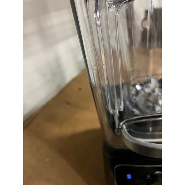 Scratch and Dent AvaMix Apex HBX2000 64 oz. 3 1/2 hp Programmable Commercial Blender with Touchpad and Sound Enclosure - 120V