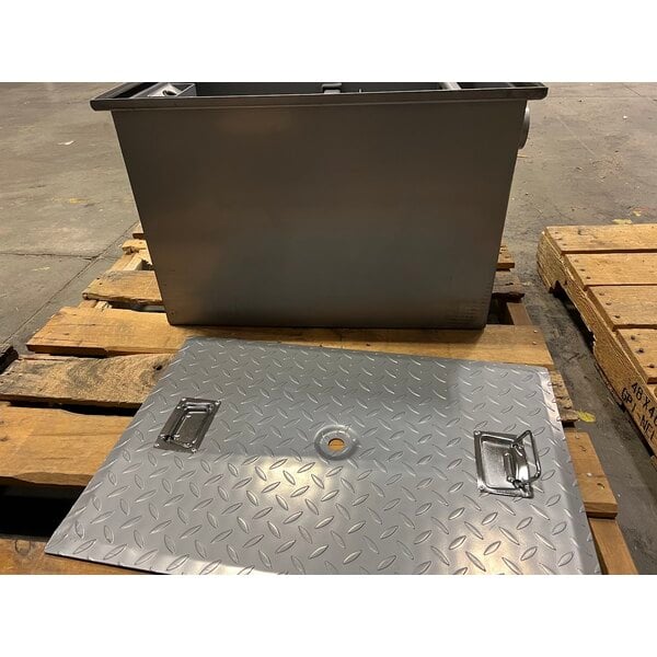 Scratch and Dent Regency 50 lb. 25 GPM Grease Trap with 3" Non-Threaded Connections - PDI Certified