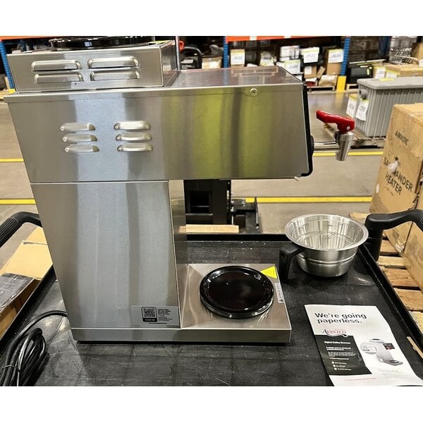 Scratch and Dent Avantco CMAD2 Digital Automatic Coffee Maker with 1 Upper and 1 Lower Decanter