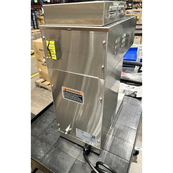 Scratch and Dent Avantco CMAD2 Digital Automatic Coffee Maker with 1 Upper and 1 Lower Decanter