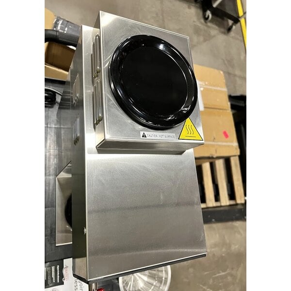 Scratch and Dent Avantco CMAD2 Digital Automatic Coffee Maker with 1 Upper and 1 Lower Decanter