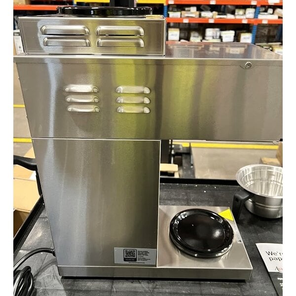 Scratch and Dent Avantco CMAD2 Digital Automatic Coffee Maker with 1 Upper and 1 Lower Decanter