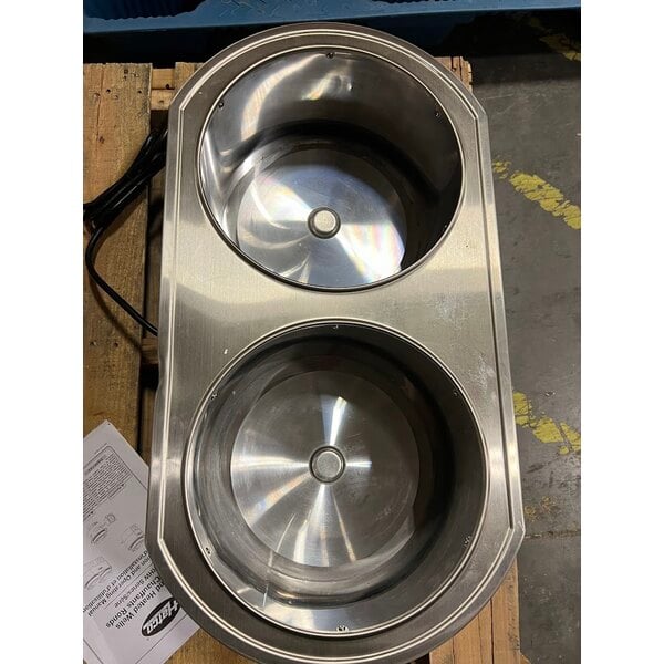 Scratch and Dent Hatco RHW-2 Dual 11 Qt. Round Heated Food Well with Insets and Lids - 208/240V, 2045-2725W