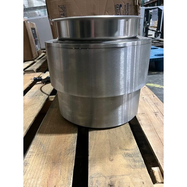 Scratch and Dent Hatco RHW-2 Dual 11 Qt. Round Heated Food Well with Insets and Lids - 208/240V, 2045-2725W