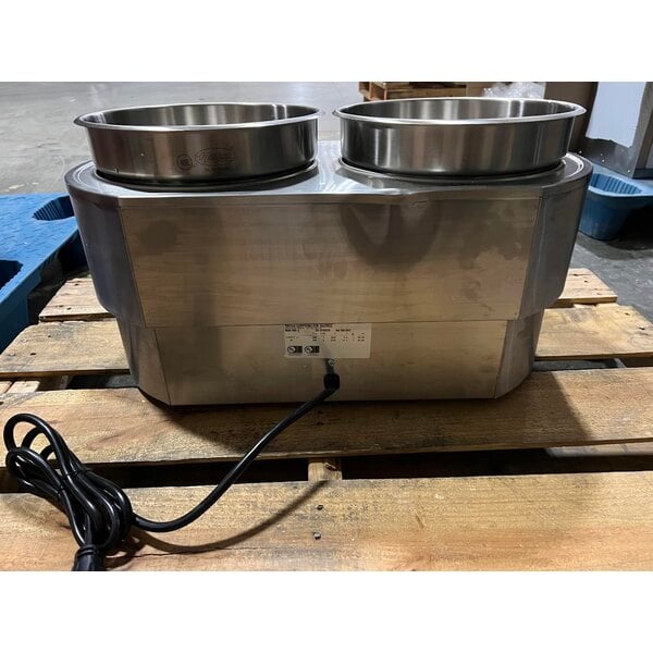 Scratch and Dent Hatco RHW-2 Dual 11 Qt. Round Heated Food Well with Insets and Lids - 208/240V, 2045-2725W
