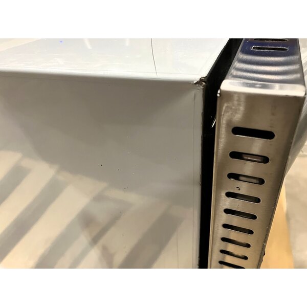 Scratch and Dent Avantco CO-32M Half Size Countertop Convection Oven with Moisture Injection, 2.3 cu. ft. - 208/240V, 2100/2800W