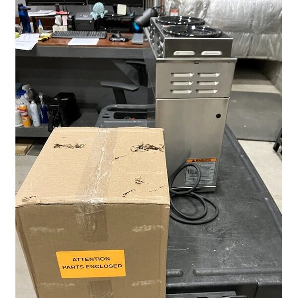 Scratch and Dent Bunn 13300.0004 VP17-3 Low Profile Pourover Coffee Brewer with 3 Warmers
