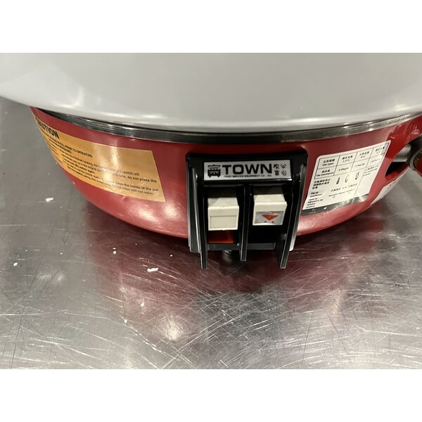 Scratch and Dent Town RS-50N-R Natural Gas 110 Cup (55 Cup Raw) Gas Rice Cooker / Warmer - 34,600 BTU