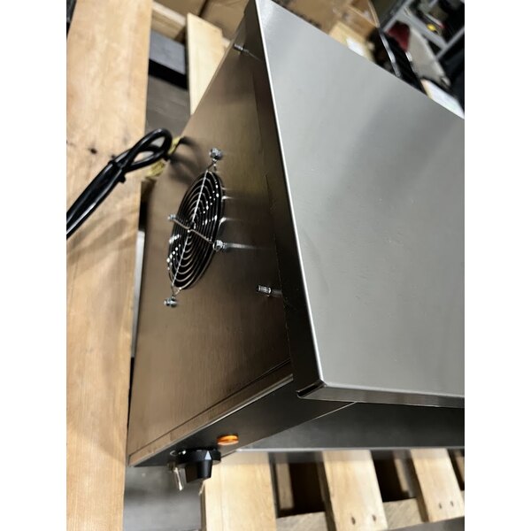 Scratch and Dent Vollrath CM4-24035 JW30 35" Countertop Cheese Melter - 240V