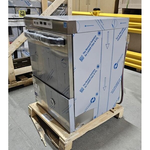 Scratch and Dent MainStreet Equipment HTUC High-Temperature Undercounter Dishwasher - 208V/240V, 1 Phase