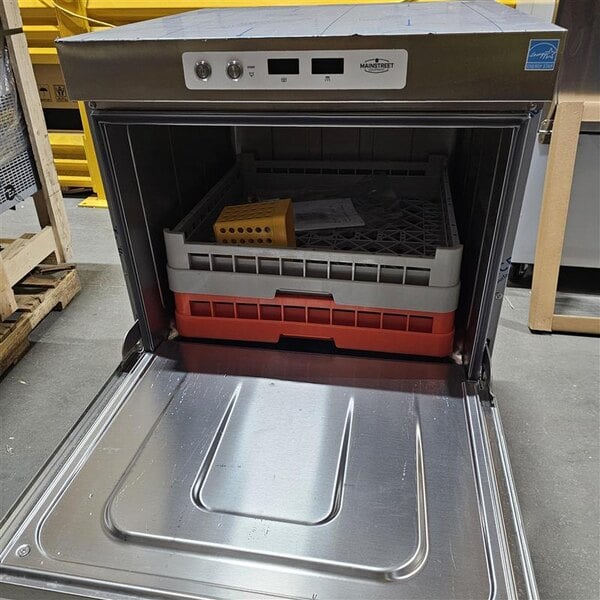 Scratch and Dent MainStreet Equipment HTUC High-Temperature Undercounter Dishwasher - 208V/240V, 1 Phase