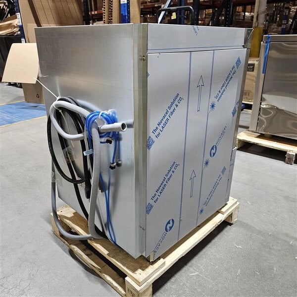 Scratch and Dent MainStreet Equipment HTUC High-Temperature Undercounter Dishwasher - 208V/240V, 1 Phase