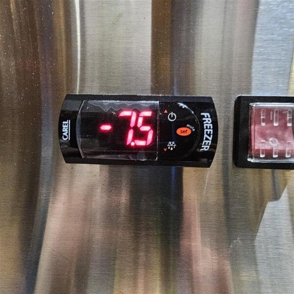 Scratch and Dent Avantco A-49F-HC 54" Solid Door Reach-In Freezer