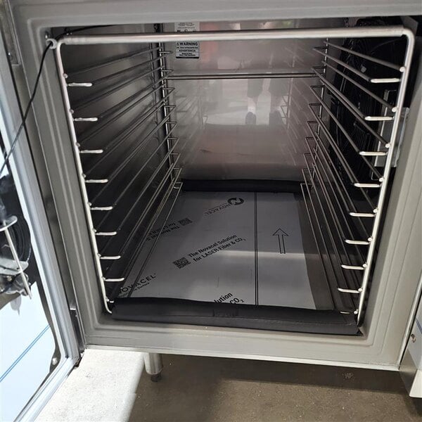 Scratch and Dent Alto-Shaam QC3-20 57" Quickchiller Reach in Commercial Work Top Blast Chiller - 60 lb.