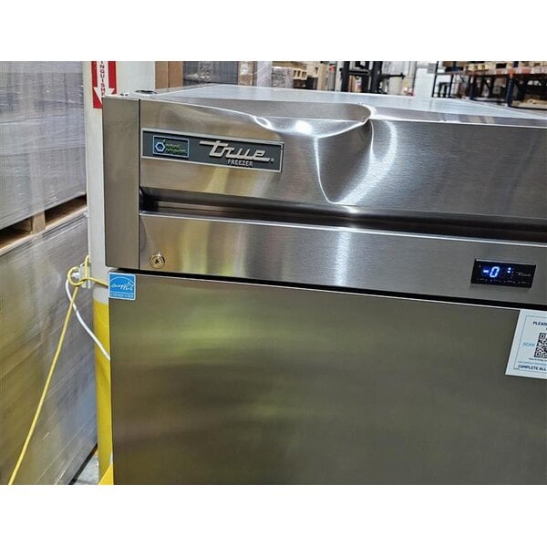 Scratch and Dent True T-23F-HC 27" Solid Door Reach-In Freezer
