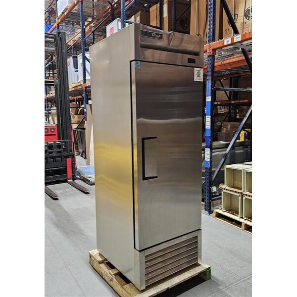 Scratch and Dent True T-23F-HC 27" Solid Door Reach-In Freezer