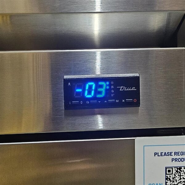Scratch and Dent True T-23F-HC 27" Solid Door Reach-In Freezer
