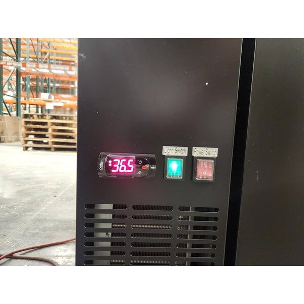 Scratch and Dent Avantco UDD-72-HC (2) Double Tap Kegerator Beer Dispenser - Black, (3) 1/2 Keg Capacity