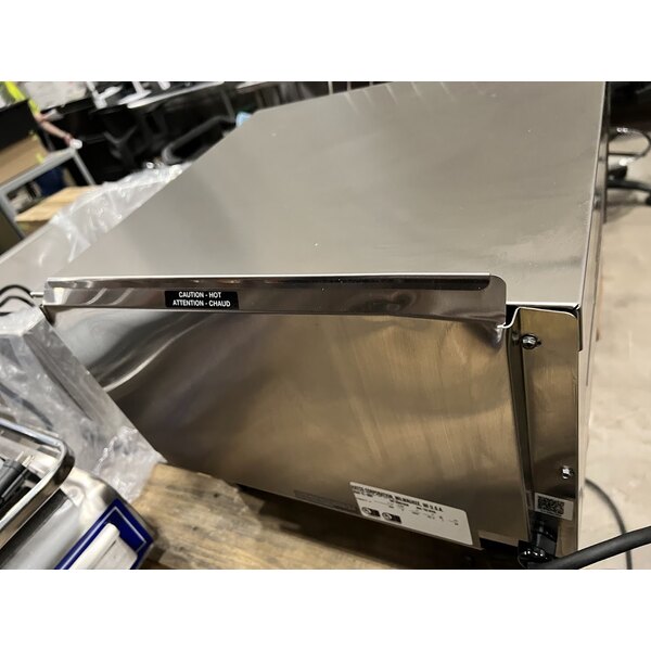 Scratch and Dent Hatco TQ-1800H Toast Qwik Conveyor Toaster - 3" Opening, 208V