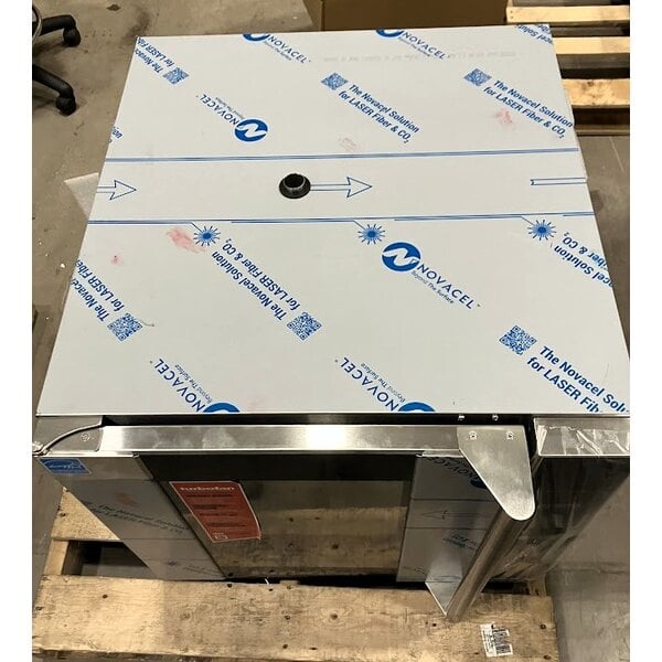 Scratch and Dent Moffat E32D5-2P Turbofan Single Deck Full Size Electric Digital Convection Oven with Steam Injection - 208V, 1 Phase, 5.8 kW