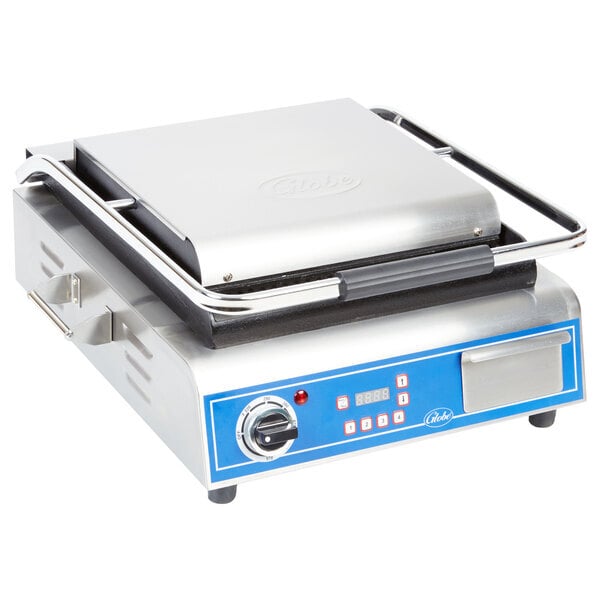 Scratch and Dent Globe GPG14D Deluxe Sandwich Grill with Grooved Plates - 14" x 14" Cooking Surface - 120V, 1800W