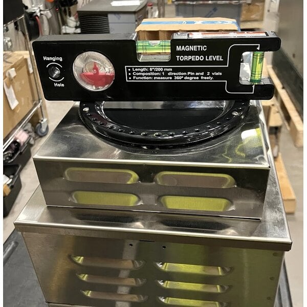 Scratch and Dent Bunn 13300.0002 VP17-2 SS Low Profile Pourover Coffee Brewer with 2 Warmers